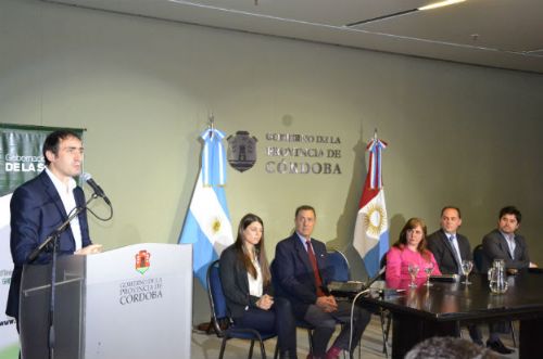 El gobierno de Córdoba entregó kits para la detección de triquinosis