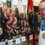 En Olivos, los Tomsin hacen los chorizos y morcillas artesanales gourmet