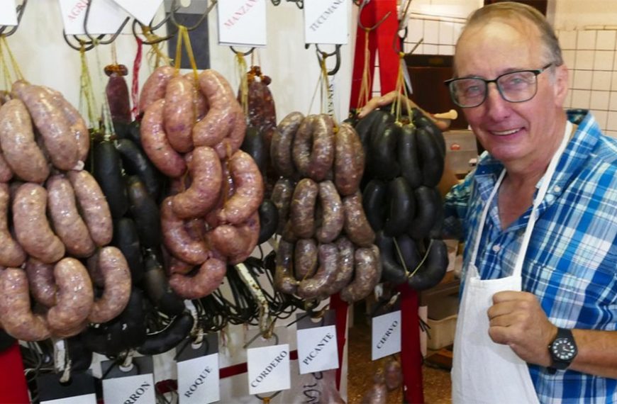 En Olivos, los Tomsin hacen los chorizos y morcillas artesanales gourmet